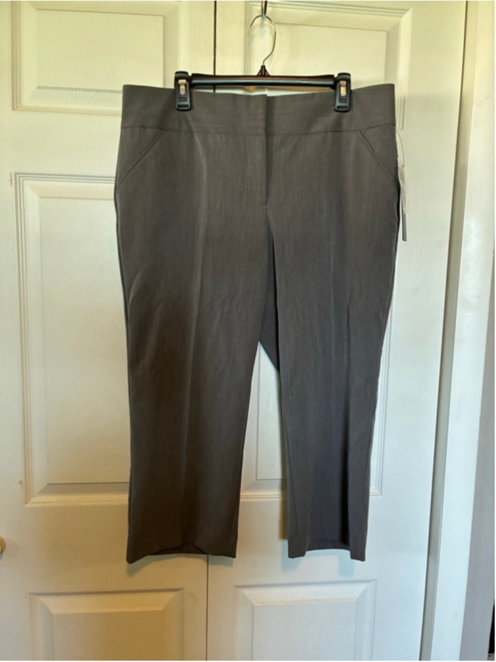 Women's Nicole Miller New York Grey Capri Pants Size 16